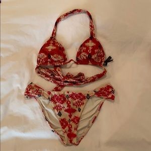 Vix Paula Hermanny red and white bikini